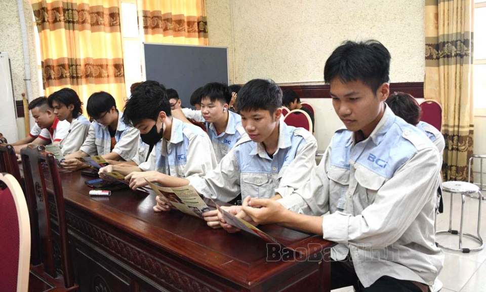 Hơn 300 đoàn viên, thanh niên được tuyên truyền phòng, chống ma túy