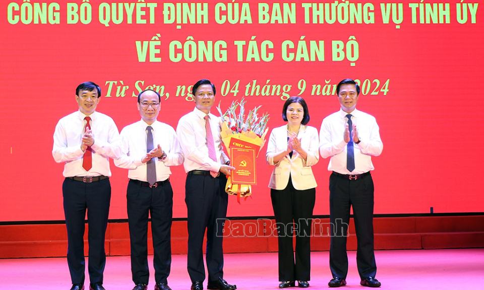 Công bố Quyết định về công tác cán bộ