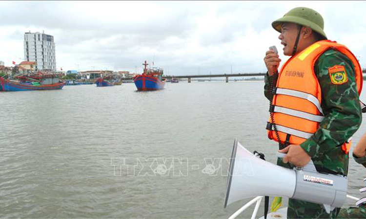 Thủ tướng chỉ đạo tập trung ứng phó áp thấp nhiệt đới có khả năng mạnh lên thành bão và mưa lũ