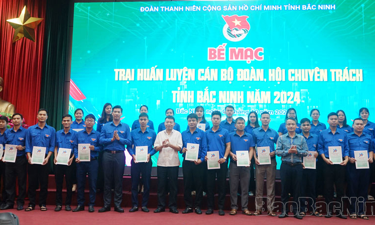 Bế mạc Trại huấn luyện cán bộ Đoàn, Hội chuyên trách năm 2024