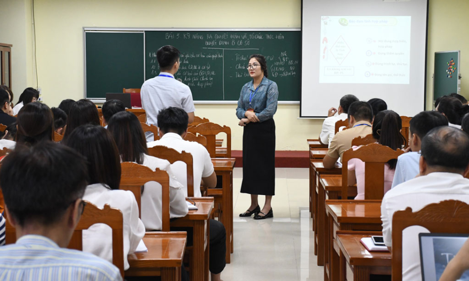 Đưa nội dung cuốn sách của Tổng Bí thư  Nguyễn Phú Trọng vào nghiên cứu, giảng dạy