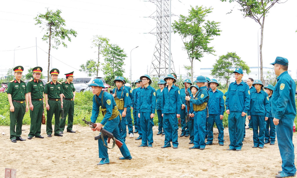 Lãnh đạo thực hiện toàn diện nhiệm vụ quân sự, quốc phòng địa phương