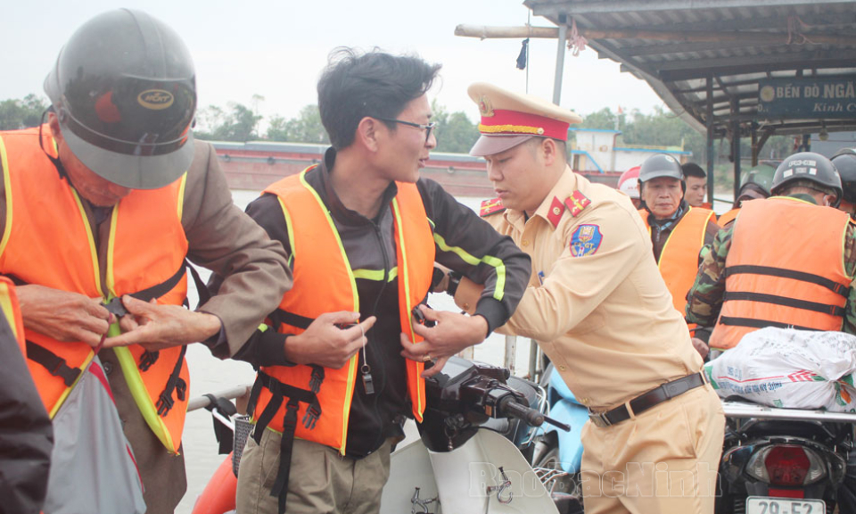 Bảo đảm giao thông an toàn trong thời gian sửa chữa cầu Hồ