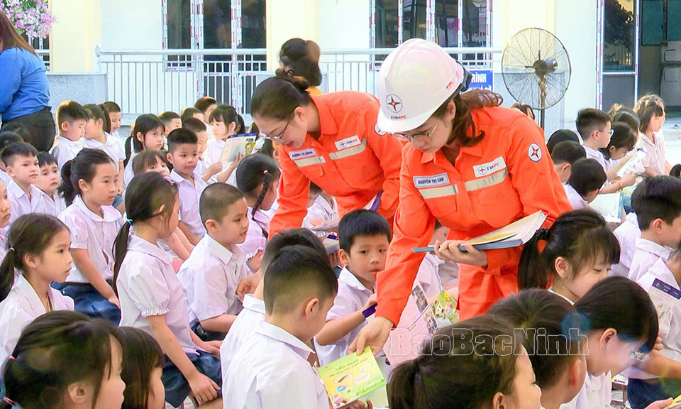 Hành động nhỏ, ý nghĩa lớn trong sử dụng điện an toàn, tiết kiệm, hiệu quả