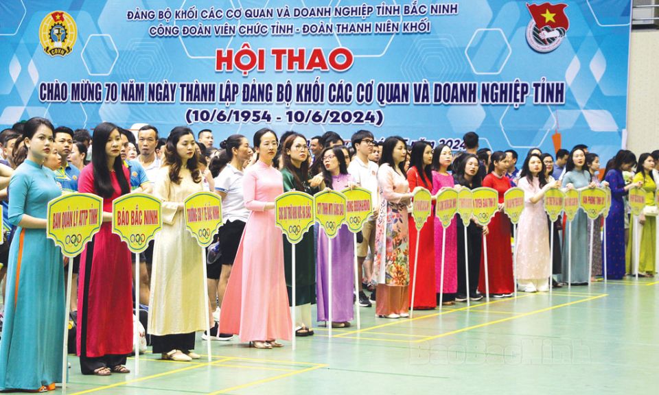 Đẩy mạnh phong trào thi đua trong cán bộ, công chức, viên chức, lao động