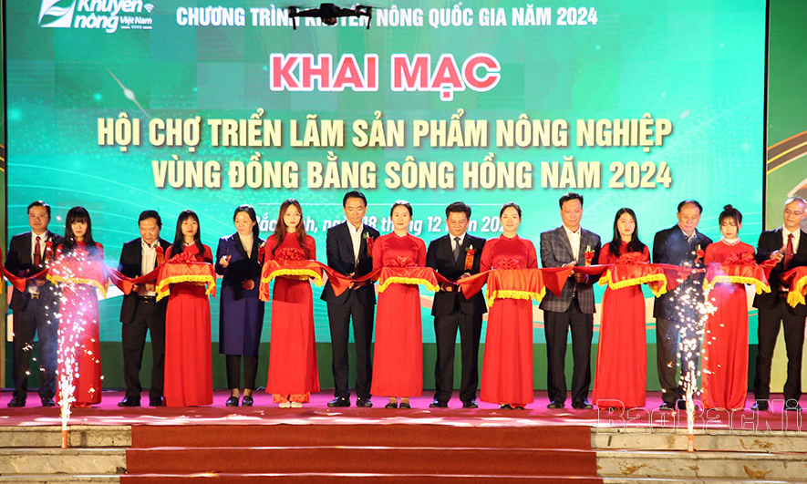 Khai mạc hội chợ triển lãm sản phẩm nông nghiệp vùng Đồng bằng sông Hồng năm 2024