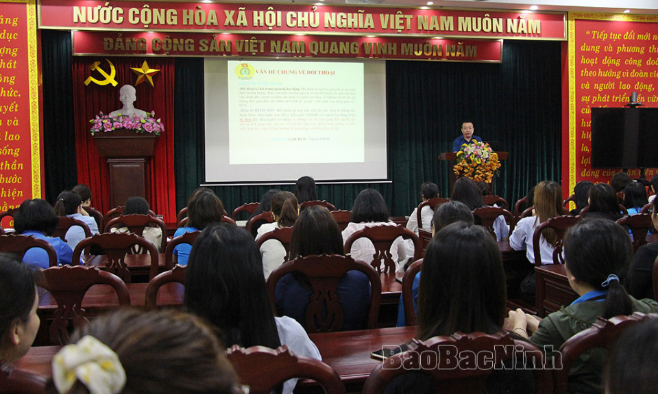 Tập huấn về kỹ năng đối thoại thúc đẩy bình đẳng giới