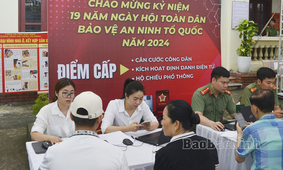 Bứt phá trong chuyển đổi số  gắn với các nhóm tiện ích