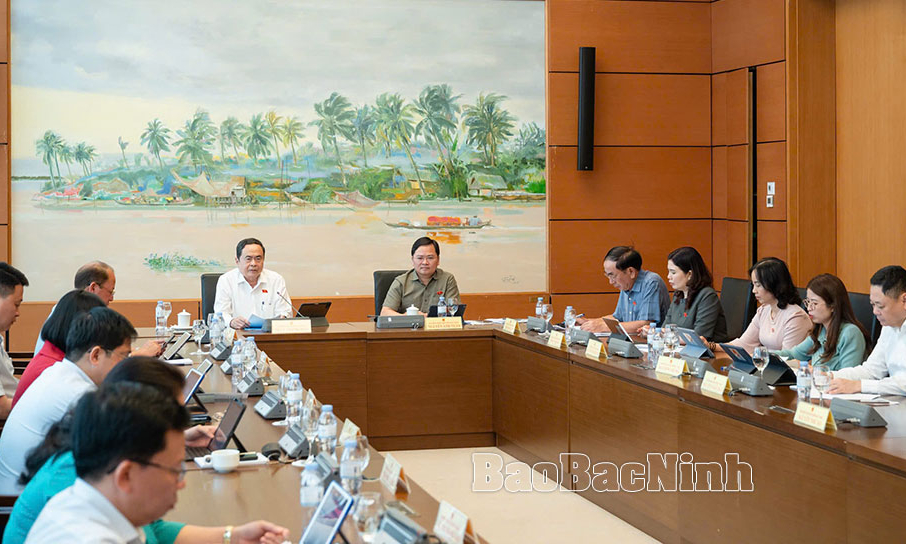 ỳ họp thứ 9, Quốc hội khóa XV: Đoàn ĐBQH tỉnh góp ý vào Dự án Luật Tổ chức chính quyền địa phương (sửa đổi) và Luật Cán bộ, công chức (sửa đổi)