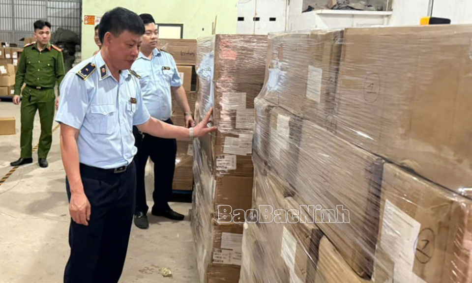 Ngăn chặn vấn nạn buôn lậu, gian lận thương mại