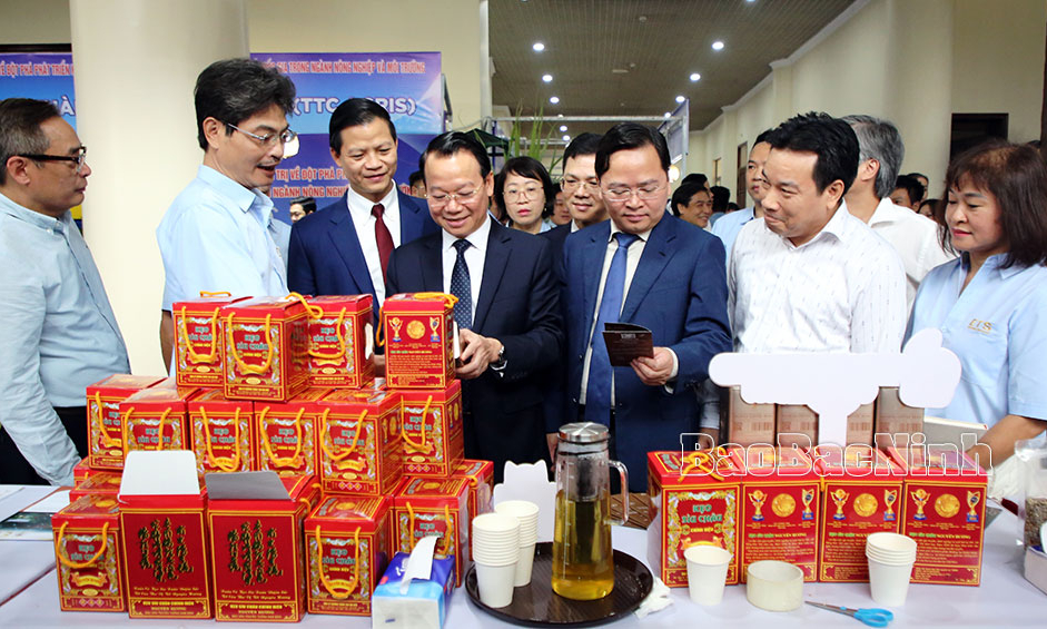 Triển khai thực hiện Nghị quyết số 57-NQ/TW của Bộ Chính trị về phát triển khoa học, công nghệ, đổi mới sáng tạo và chuyển đổi số quốc gia ngành Nông nghiệp và Môi trường