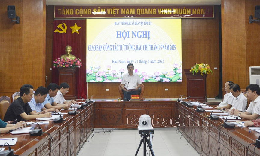 Giao ban công tác tư tưởng, báo chí tháng 5