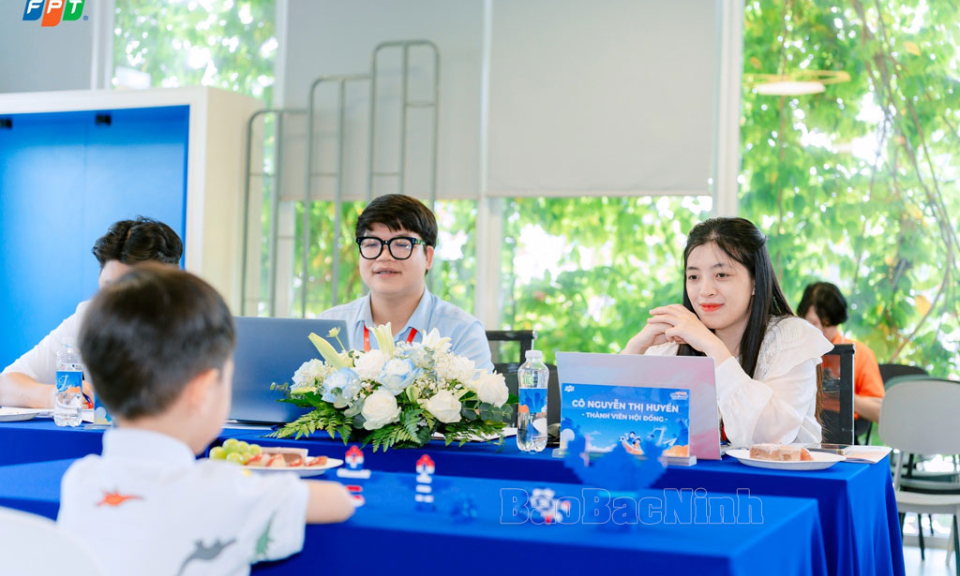 24 thí sinh giành học bổng “FSchool- Hành trình toả sáng”