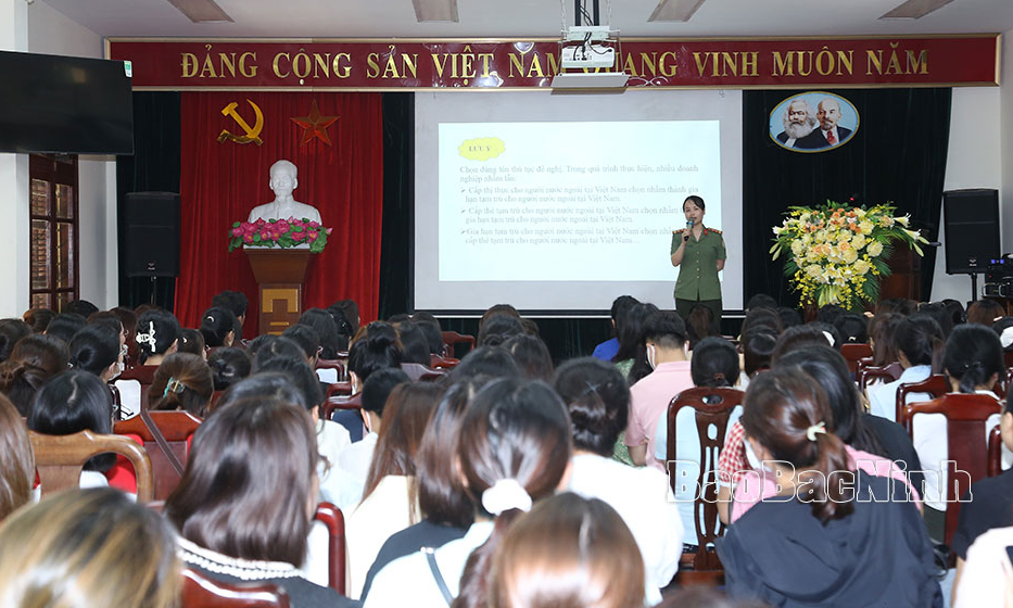 Tập huấn nghiệp vụ về sử dụng lao động người nước ngoài năm 2025