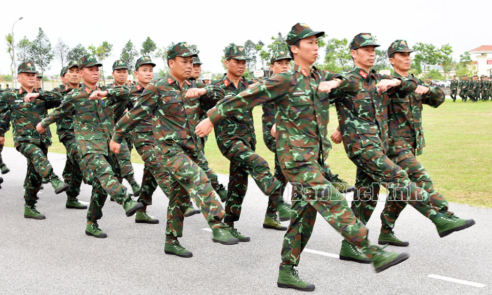 Xây dựng nền nếp chính quy  trong lực lượng vũ trang tỉnh