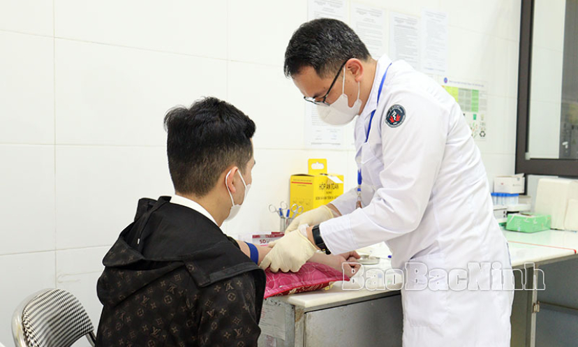 Quyết tâm không để HIV vượt tầm kiểm soát