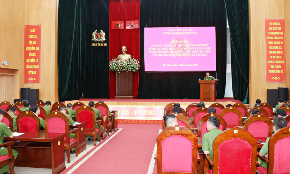 Tập huấn công tác tiếp nhận, giải quyết tố giác, tin báo về tội phạm; công tác điều tra giải quyết án