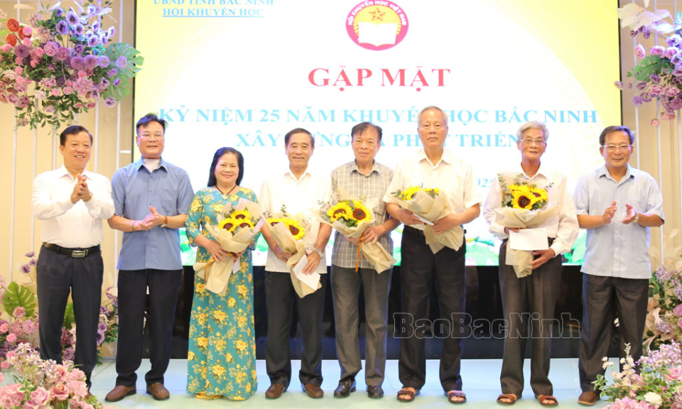 Gặp mặt kỷ niệm 25 năm thành lập Hội Khuyến học tỉnh