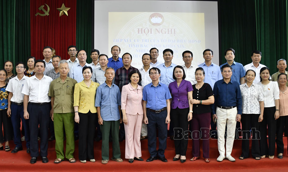 Đại biểu HĐND tỉnh khu vực huyện Gia Bình tiếp xúc cử tri