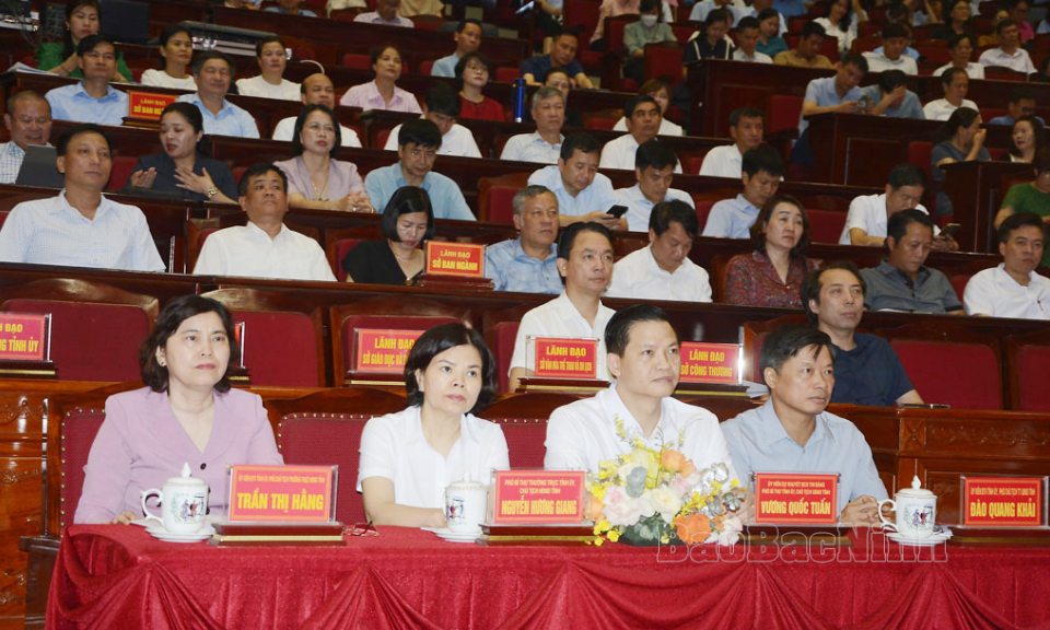 Tập huấn công tác tổ chức xây dựng Đảng, quản lý Nhà nước, tổ chức hoạt động của MTTQ, đoàn thể chính trị ở cấp xã (mới); tổ chức bộ máy vận hành chính quyền địa phương 2 cấp