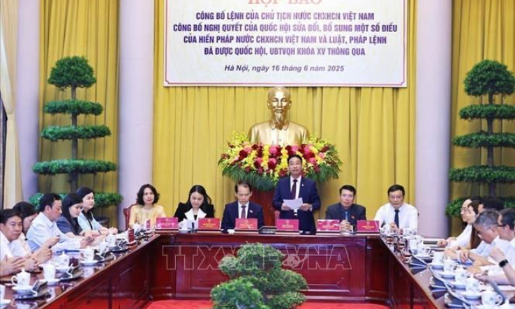 Công bố Lệnh của Chủ tịch nước về Nghị quyết sửa đổi, bổ sung một số điều của Hiến pháp
