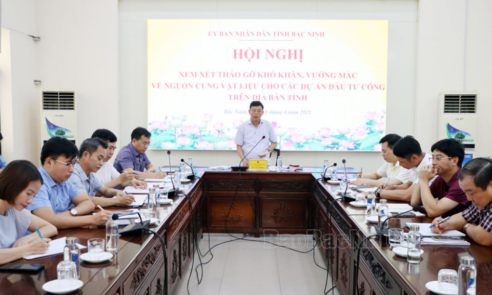 UBND tỉnh tháo gỡ khó khăn, vướng mắc về nguồn cung vật liệu cho các dự án đầu tư công