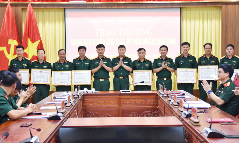 Sơ kết công tác quân sự, quốc phòng địa phương 6 tháng đầu năm 2025