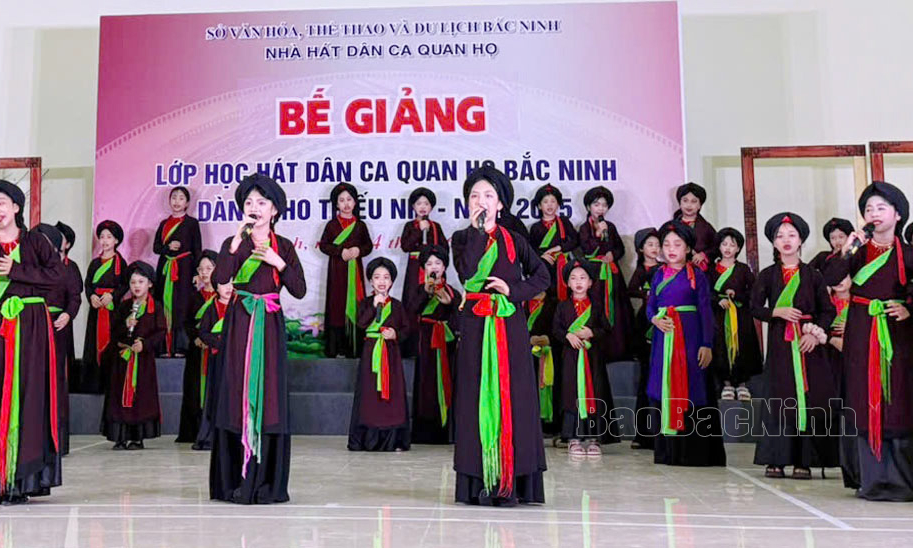 Trao truyền di sản Quan họ