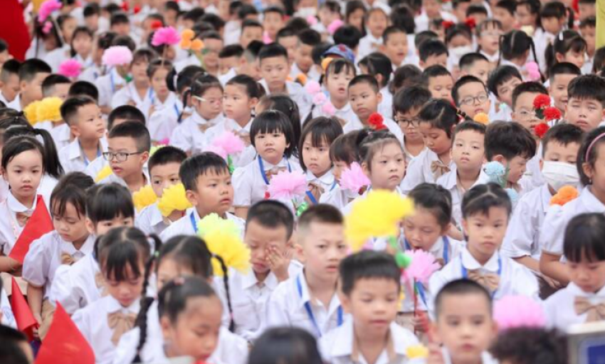 Bộ GD&ĐT đề xuất bỏ kiểm tra, ph&acirc;n loại, tuyển chọn học sinh v&agrave;o lớp 1, lớp 6