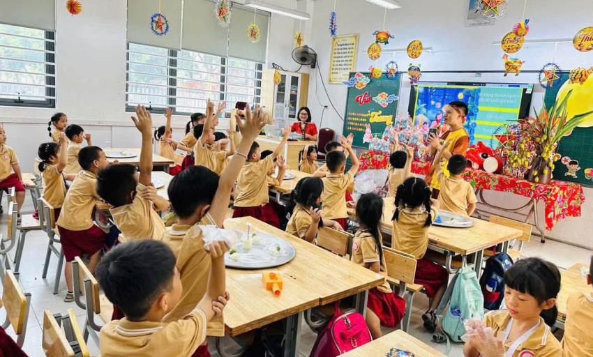 Bỏ quỹ phụ huynh: Đưa sự đồng h&agrave;nh về đ&uacute;ng bản chất tự nguyện, minh bạch