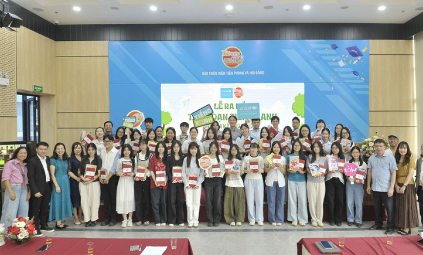 Để trẻ em v&agrave; thanh thiếu ni&ecirc;n chung tay x&acirc;y dựng tương lai xanh