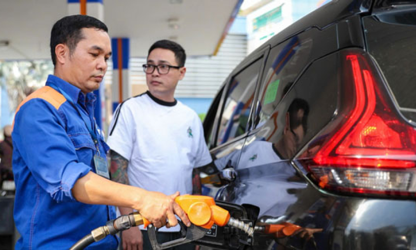 Điều chỉnh gi&aacute; xăng dầu từ 15h ng&agrave;y 29/10