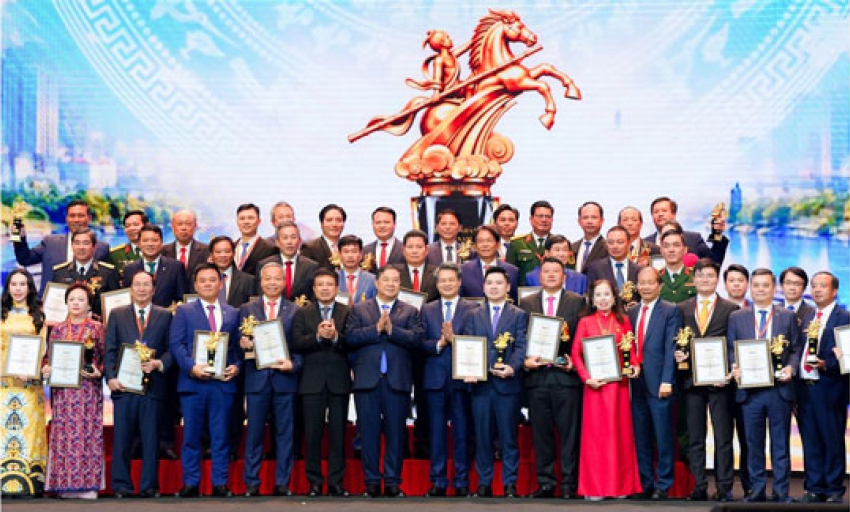 Doanh nh&acirc;n phải ti&ecirc;n phong đưa nghị quyết v&agrave;o cuộc sống