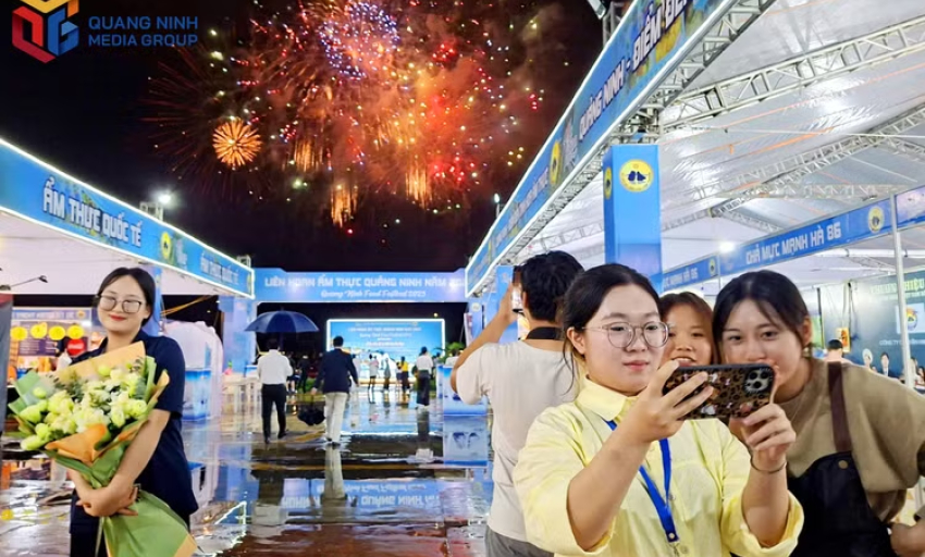 K&iacute;ch cầu du lịch m&ugrave;a đ&ocirc;ng