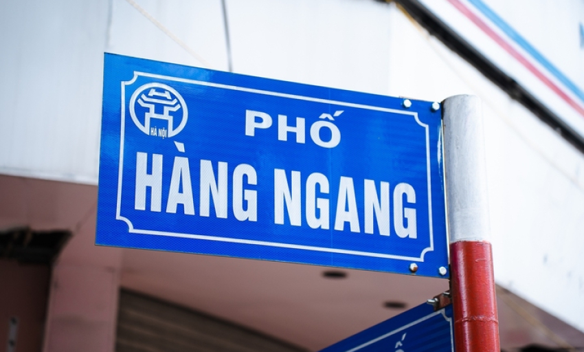 Phố H&agrave;ng Ngang ng&agrave;y xưa b&aacute;n g&igrave;?