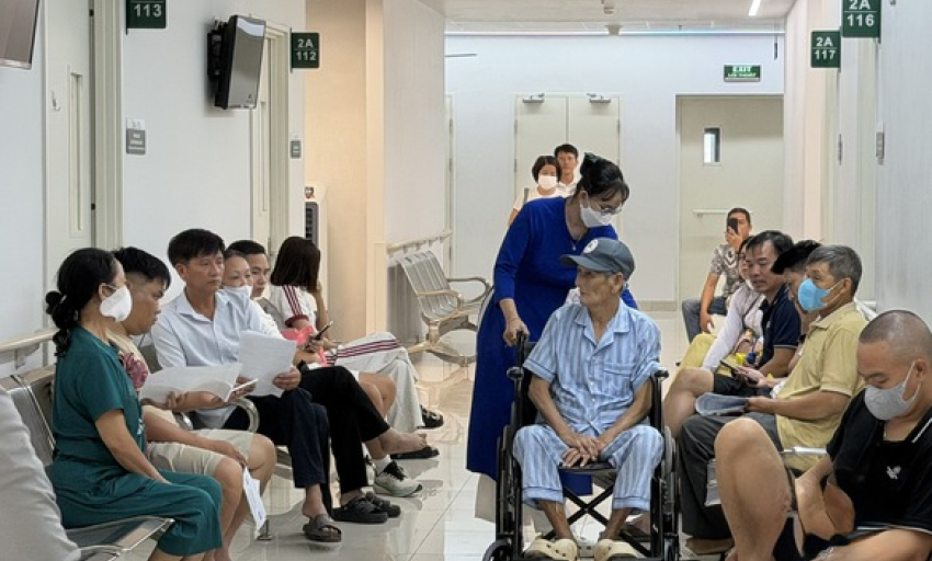 Th&iacute; điểm hướng dẫn kh&aacute;m chữa bệnh từ xa tại 11 tỉnh, th&agrave;nh v&agrave; 5 bệnh viện