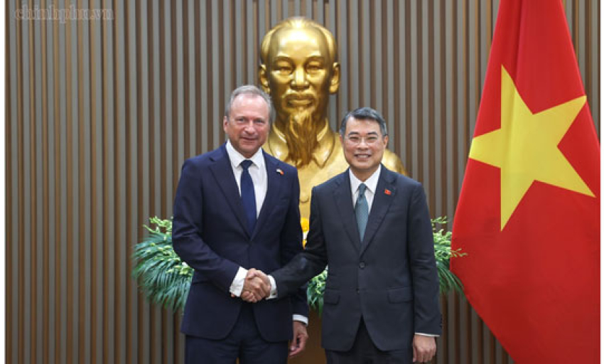 Thủ tướng tiếp Bộ trưởng T&agrave;i ch&iacute;nh Luxembourg: Tăng cường kết nối d&ograve;ng vốn từ ch&acirc;u &Acirc;u với Việt Nam