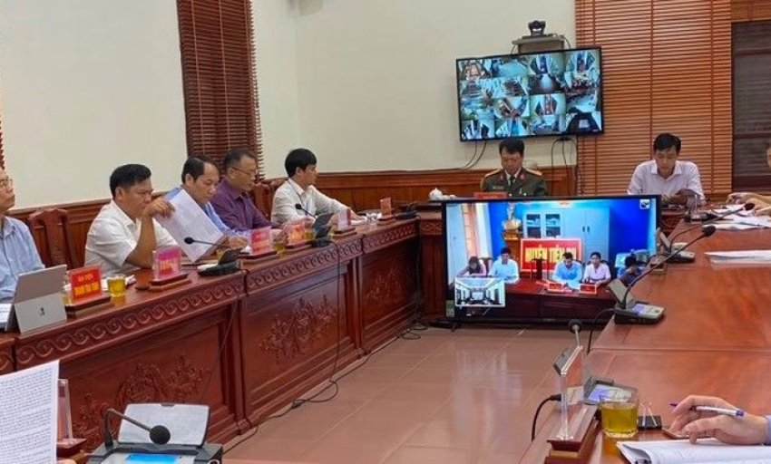 Tiếp nhận kịp thời, xử l&yacute; đ&uacute;ng thẩm quyền đơn thư khiếu nại, tố c&aacute;o của c&ocirc;ng d&acirc;n