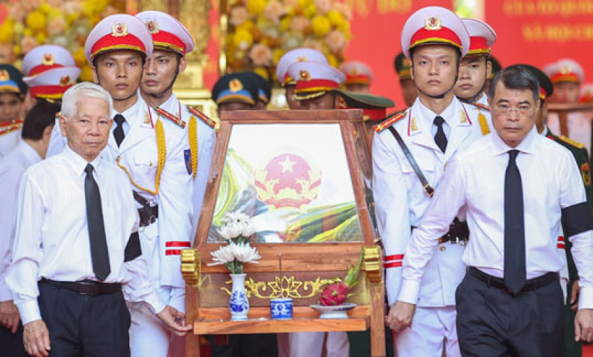 Trang nghi&ecirc;m lễ viếng, truy điệu v&agrave; an t&aacute;ng 731 h&agrave;i cốt liệt sĩ tại Th&agrave;nh phố Hồ Ch&iacute; Minh