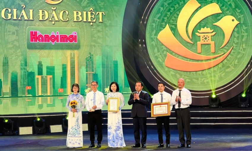 Trao thưởng Giải b&aacute;o ch&iacute; về ph&aacute;t triển văn h&oacute;a v&agrave; x&acirc;y dựng người H&agrave; Nội thanh lịch, văn minh năm 2026