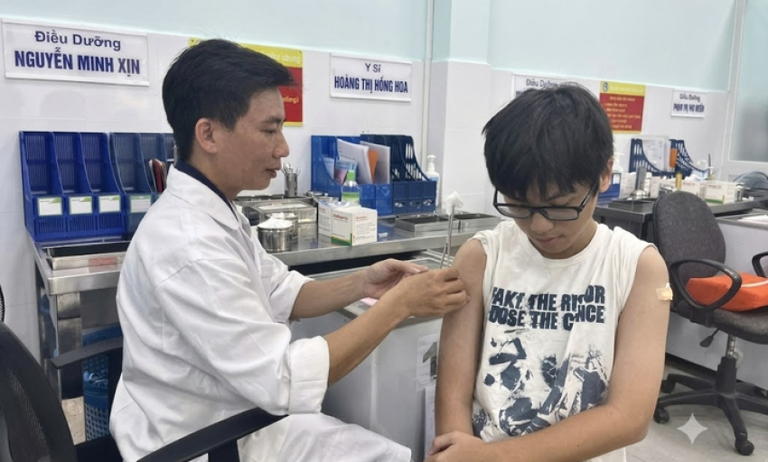 V&igrave; sao trẻ đ&atilde; ti&ecirc;m vaccine vẫn c&oacute; thể mắc n&atilde;o m&ocirc; cầu?