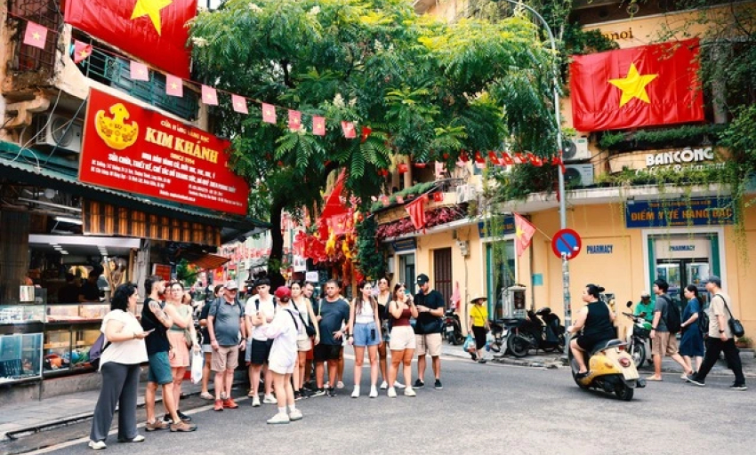 'Phố Hàng' Hà Nội - linh hồn thủ công giữa nhịp sống hiện đại