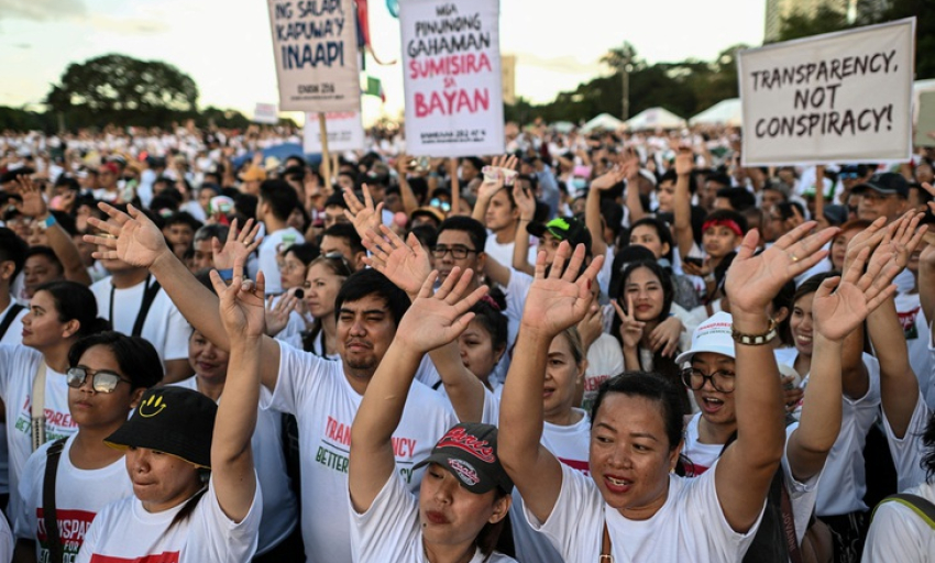 Hàng chục ngàn người Philippines xuống đường đòi trừng trị tham nhũng dự án chống lũ