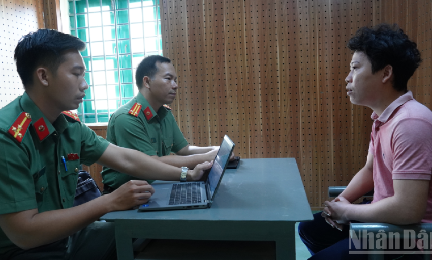 Đồng Th&aacute;p cảnh b&aacute;o từ những vụ mua b&aacute;n, t&agrave;ng trữ vũ kh&iacute; tr&aacute;i ph&eacute;p