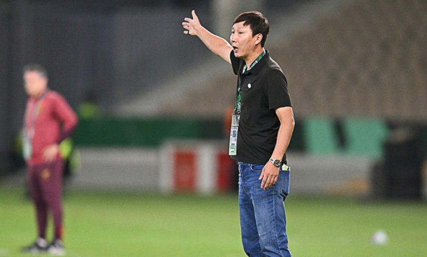 HLV Kim Sang Sik n&oacute;i g&igrave; sau trận thua 0-3 trước U23 Trung Quốc?