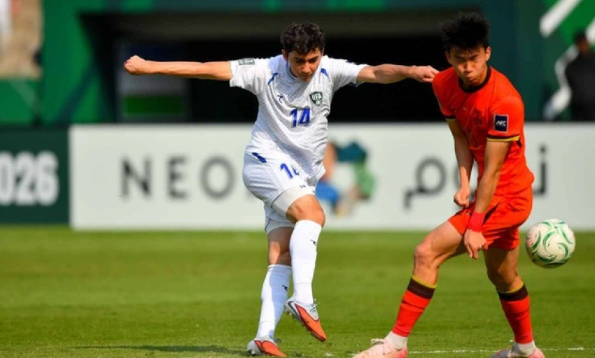 U.23 Trung Quốc bản lĩnh tr&ecirc;n chấm lu&acirc;n lưu, đ&aacute;nh bại Uzbekistan: Đại chiến U.23 Việt Nam ở b&aacute;n kết