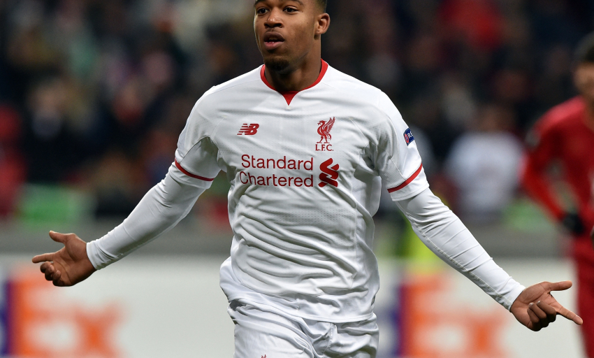 Cựu sao Ngoại hạng Anh bị bắt giữ ngay tại s&acirc;n bay