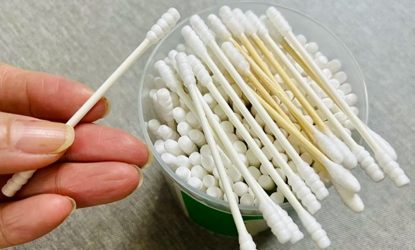 Có nên sử dụng tăm bông để ngoáy tai? - Báo và Phát thanh ...