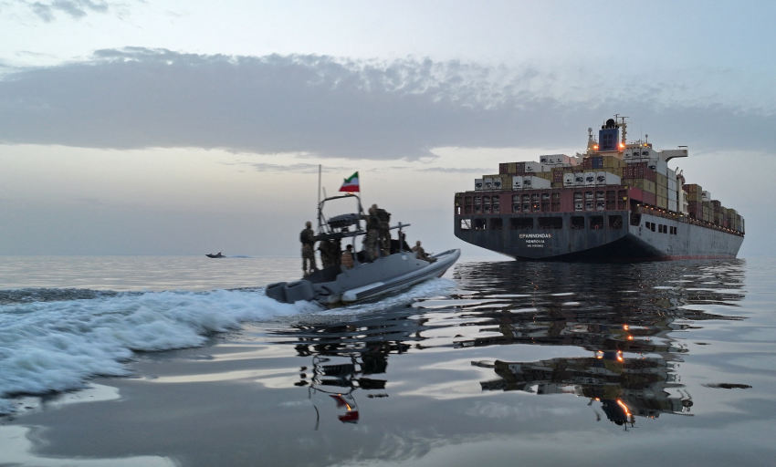 Iran lập cơ quan mới để quản l&yacute; eo biển Hormuz
