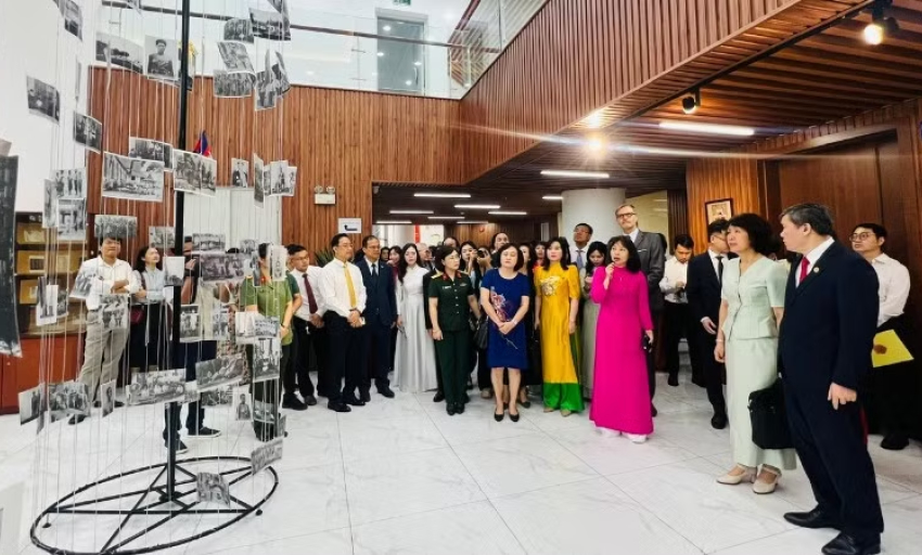 Khai mạc kh&ocirc;ng gian trưng b&agrave;y "Di sản tư liệu EFEO: Từ dấu ấn lịch sử đến gi&aacute; trị đương đại"
